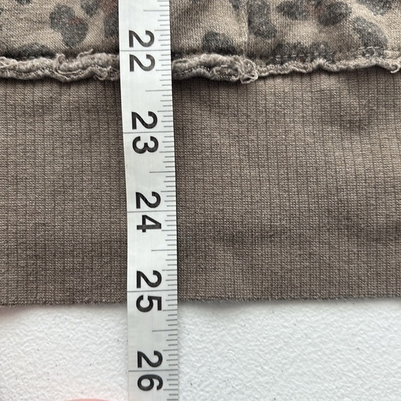 Women’s Maurice’s green leopard print sweater size 2XL - Picture 6 of 6